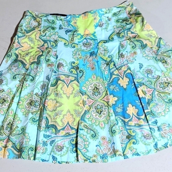 Daisy Fuentes Colorful Paisley Designed Pleated Sz. 6 Skirt - Picture 1 of 6